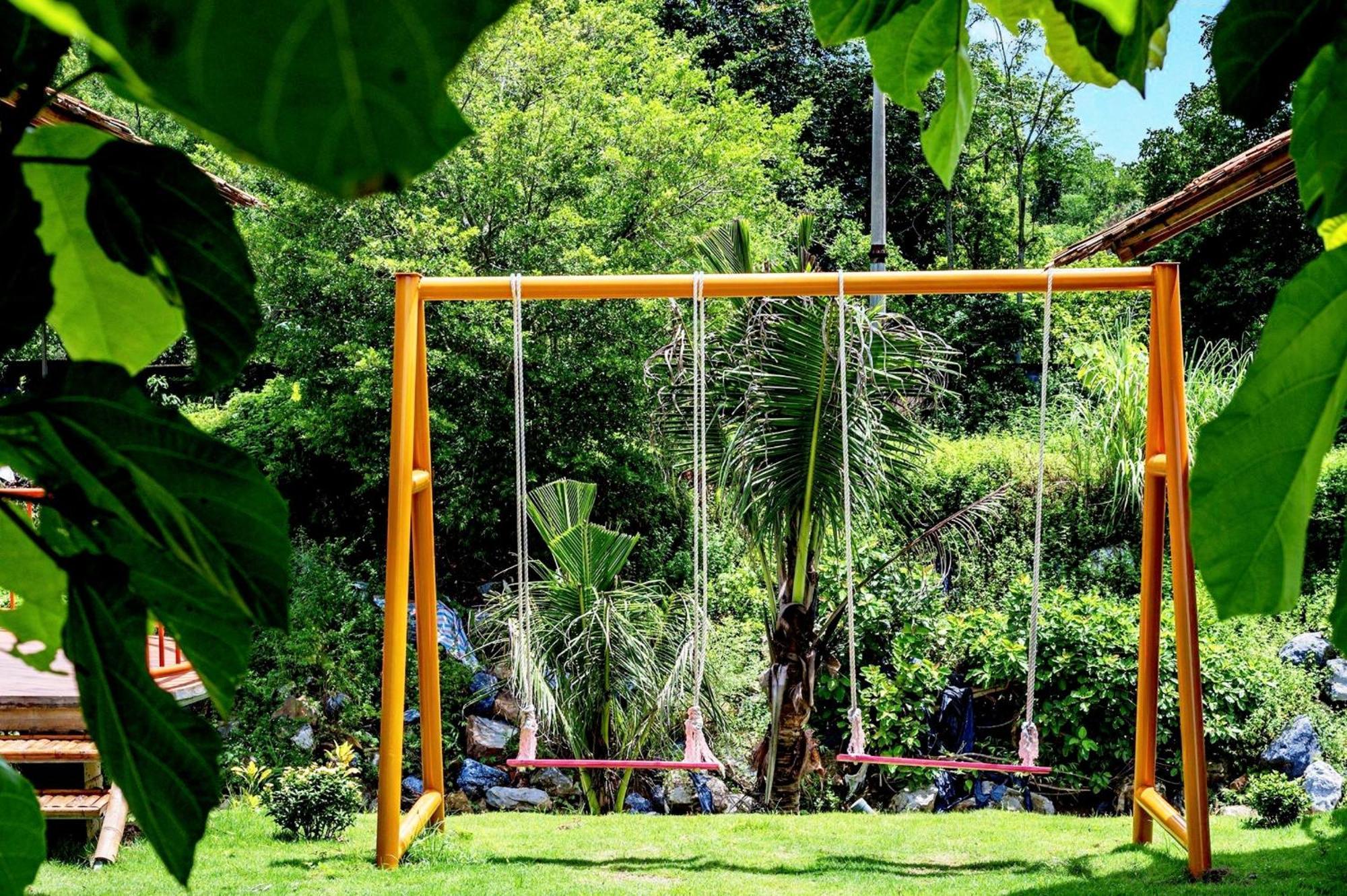 Little Bee Hotel Luong Son  Ngoại thất bức ảnh